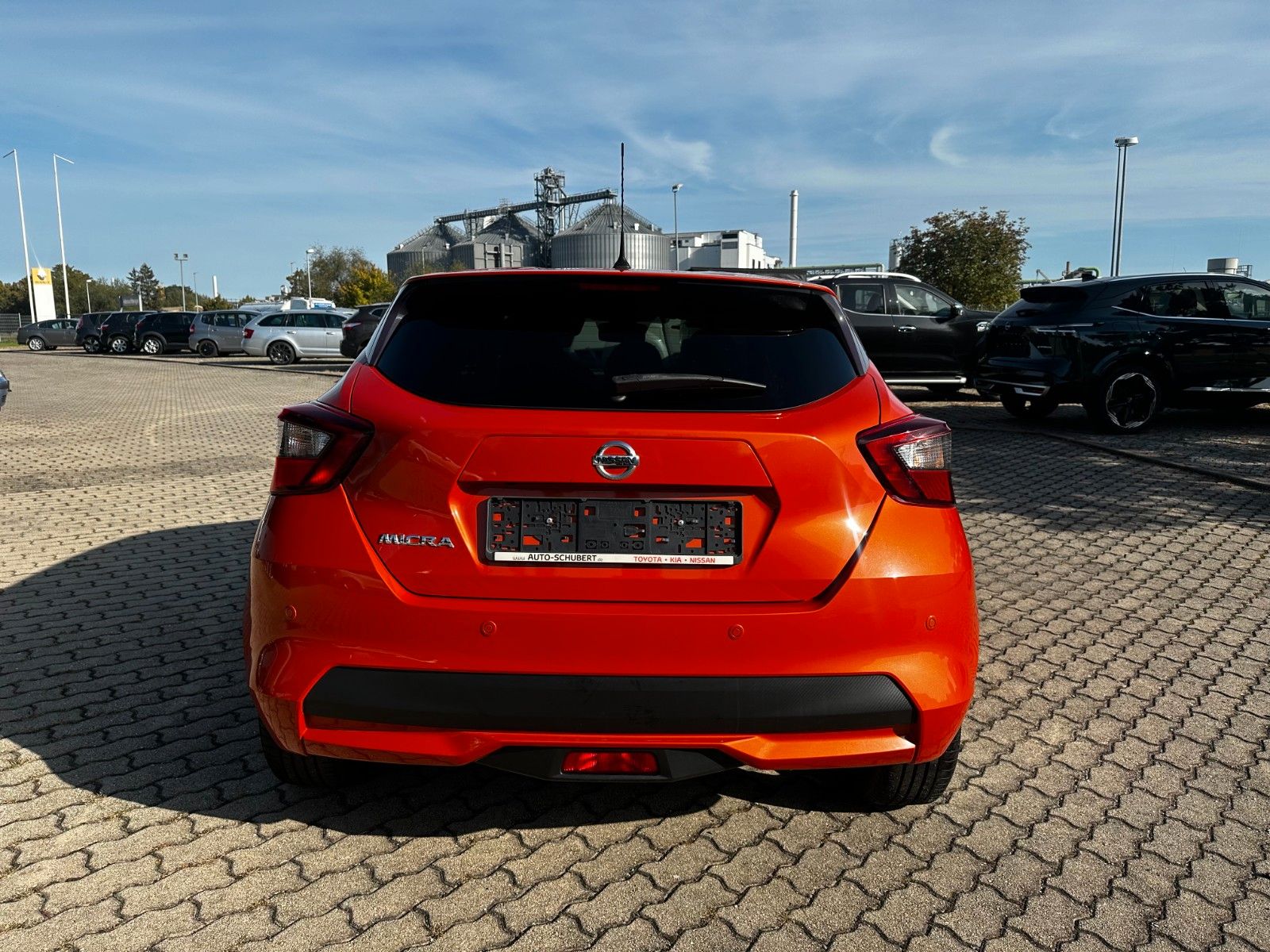 Fahrzeugabbildung Nissan Micra 1. Hand,  Alufelgen, Klima, Sitzhzg.,