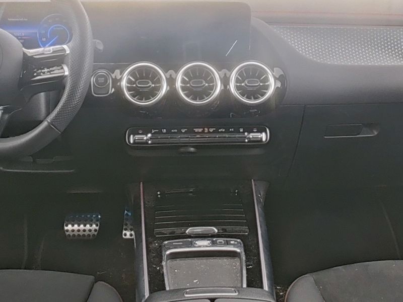 Mercedes-Benz EQA 300 4M AMG Night LED Panorama-SD 360°Kamera foto 4