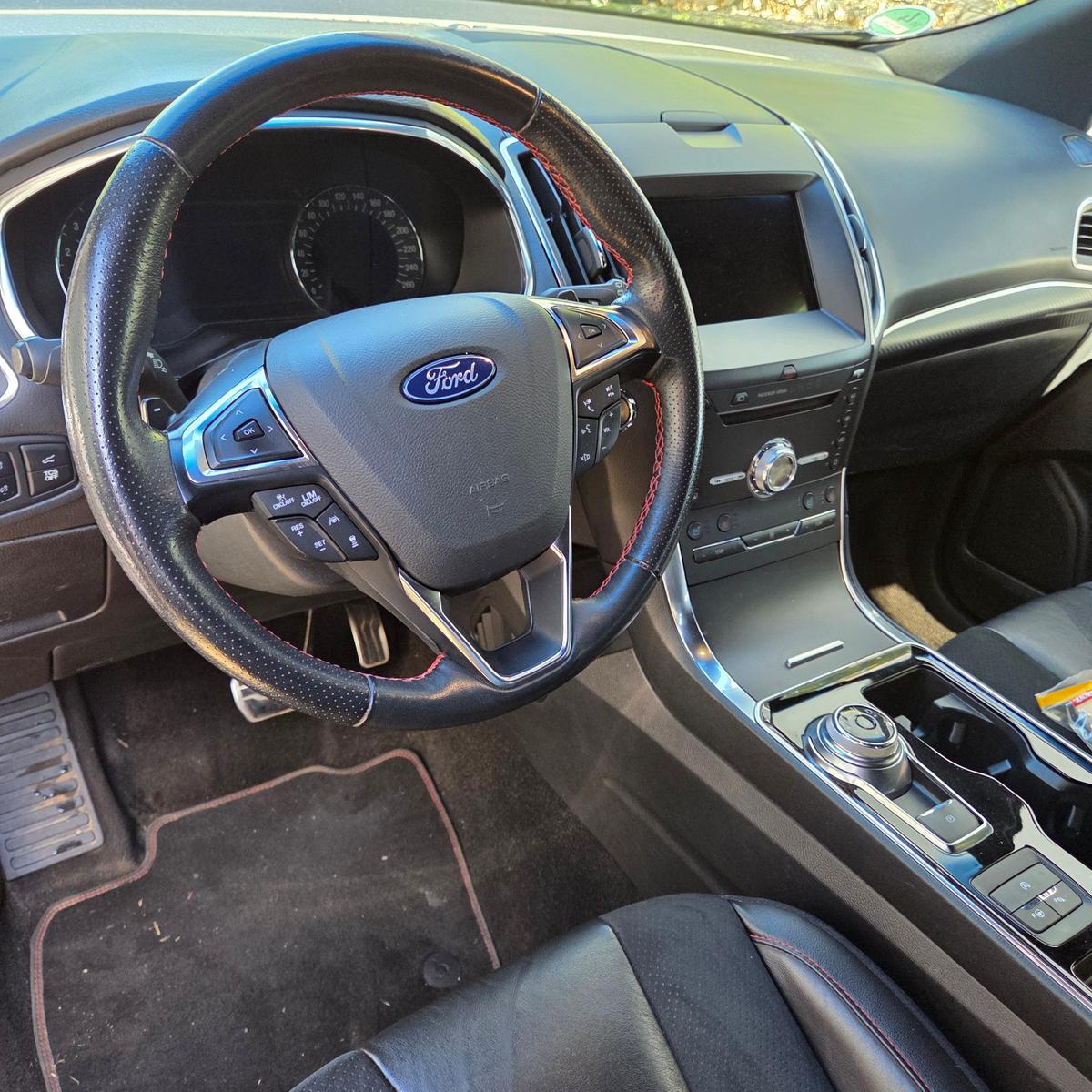 Ford Edge 2,0 l EcoBlue Bi-Turbo 4x4 ST-LINE Auto...