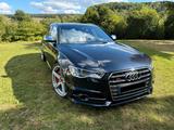 Audi S6 4.0 TFSI quattro S tronic Avant - - blaue Audi S6