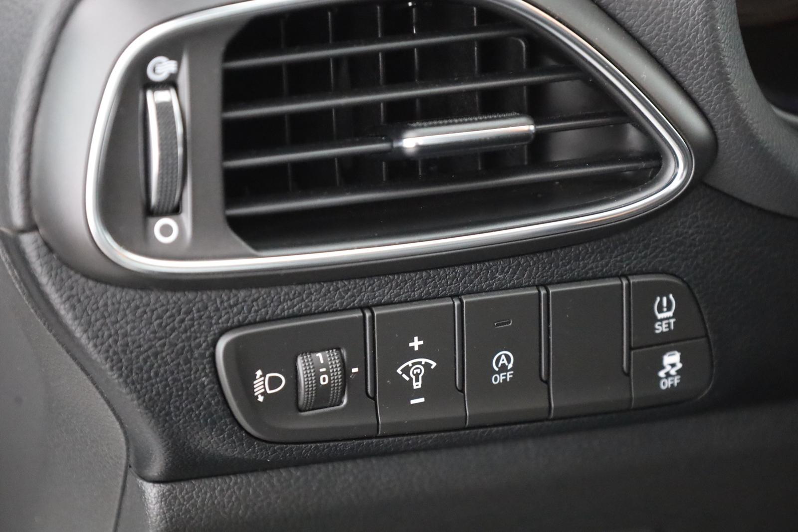 Hyundai i30 1.5 Pure DAB Tempomat Bluetooth Klima, миниатюра 21