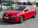 Volkswagen Golf VII Lim. Allstar BMT **1-HAND*KLIMATRONIC** - Volkswagen Golf mit Diesel-Antrieb: Rot, Limousine