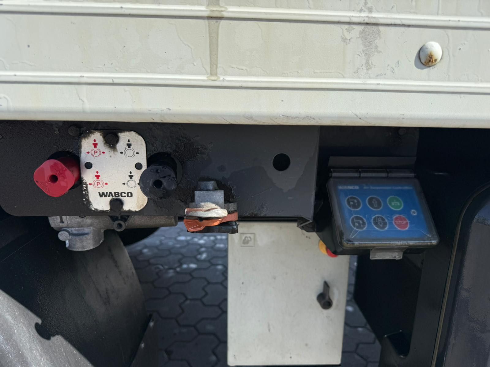 Fahrzeugabbildung Reisch Schubboden 92m³ 1+3 Achse liftbar TÜV Neu