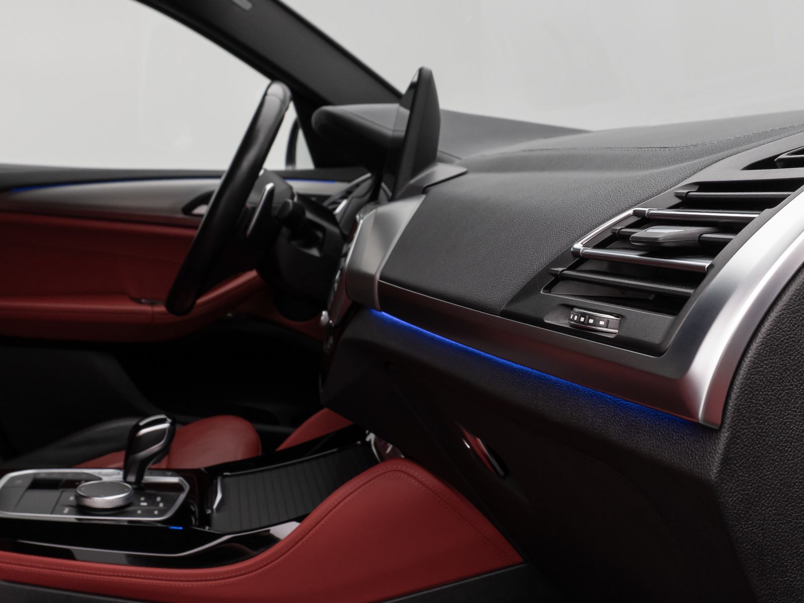Fahrzeugabbildung BMW X4 M40i Kamera Laser HUD DAB HiFi DisplKey 21"