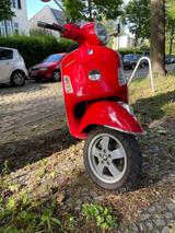 Vespa GTS 250 (kein 300) ABS nur 6100km - ROLLER 25 KM