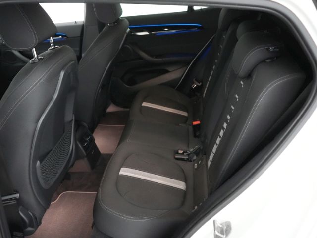 X2 sDrive 18 i ADVANTAGE PLUS DCT+NAVI+SITZHEIZU