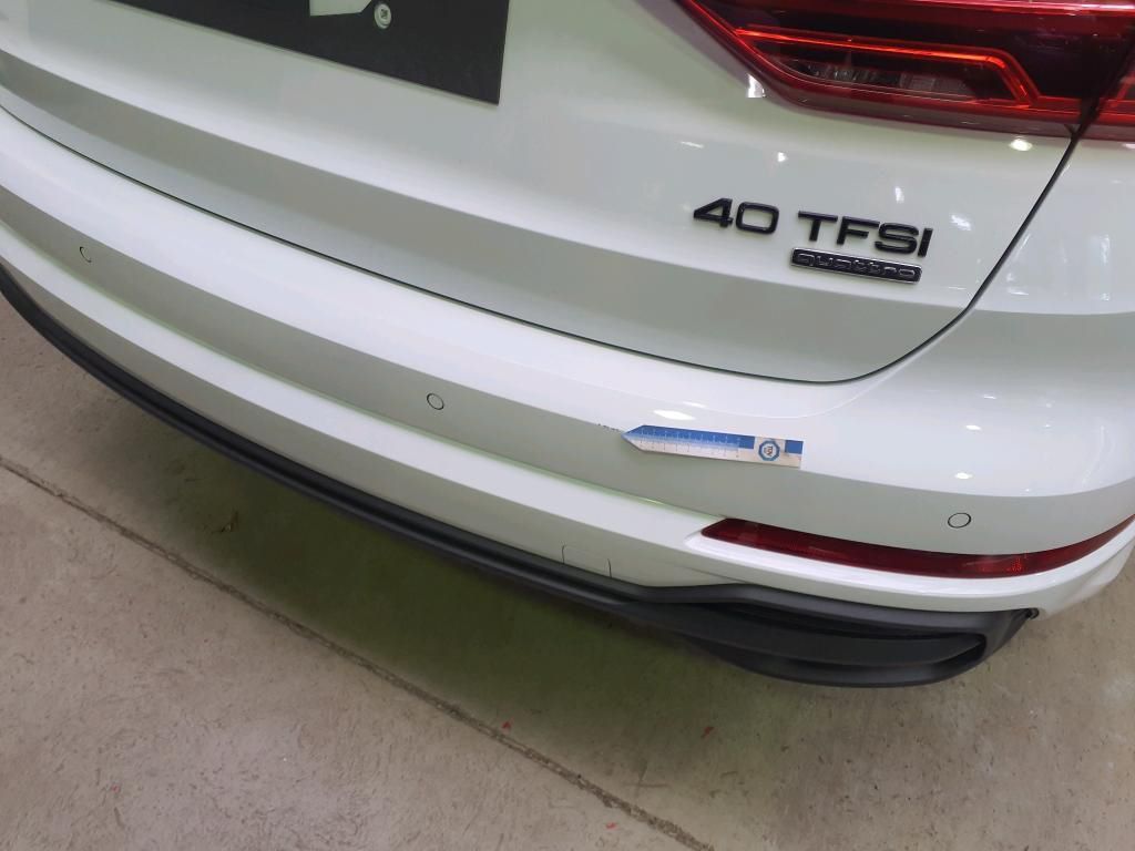 Audi Q3 S line quattro 2.0 40 TFSI AHK*Tempo*PDC*SH