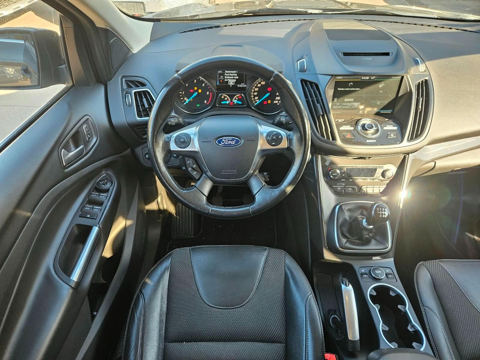 Ford Kuga 2015 — фото 9