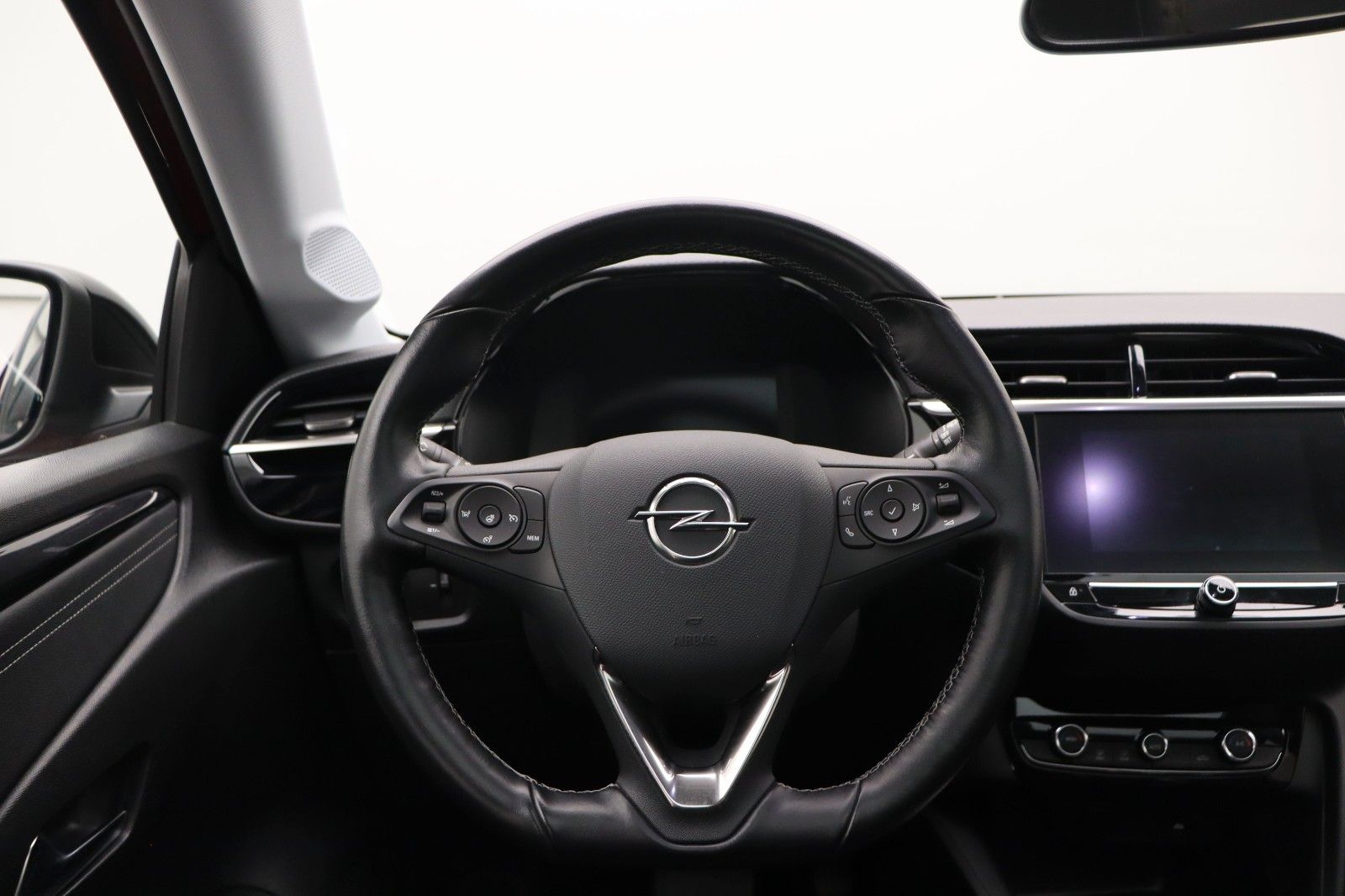 Fahrzeugabbildung Opel Corsa-e F First Edition IntelliLux Panorama PDC