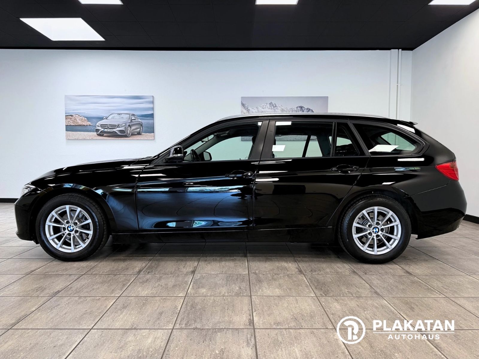 Fahrzeugabbildung BMW 318d Touring Leder Navi Bi-Xenon