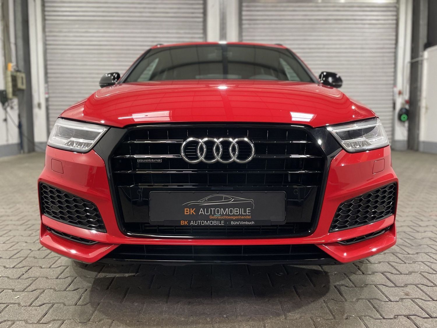 Fahrzeugabbildung Audi Q3 2.0TFSI quat S line Competition#LED#Black#20"