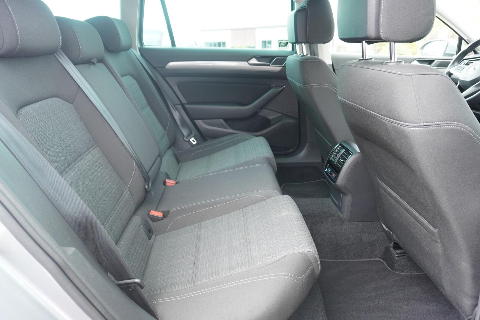 Volkswagen Passat 1.5 TSI DSG Business LED ACC Navi, миниатюра 11