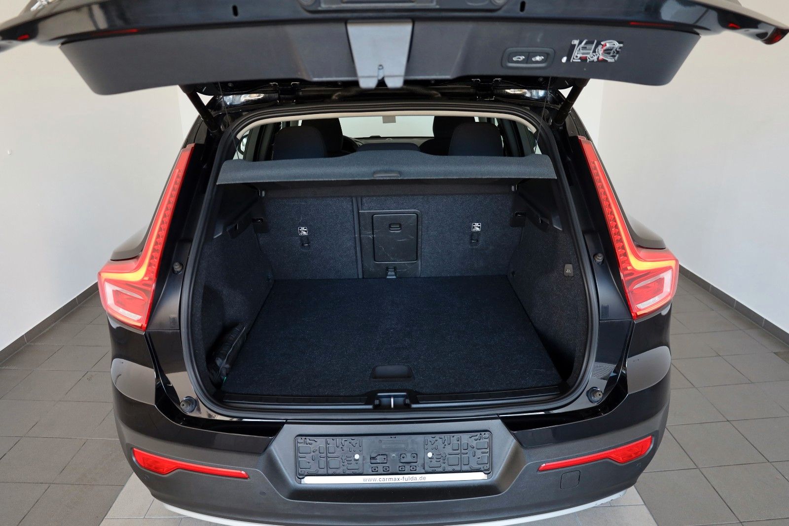 Fahrzeugabbildung Volvo XC40 Momentum Pro,Navi,LED,DAB, Unfallfrei!
