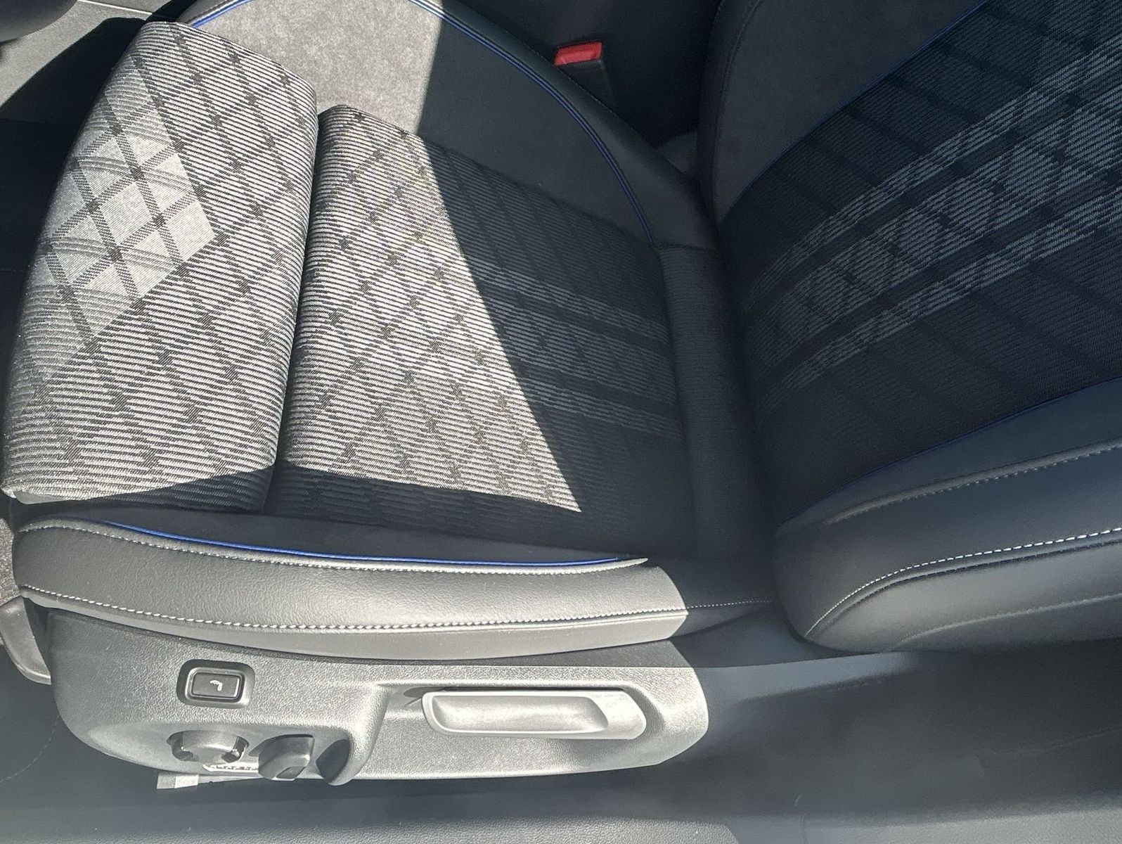 Volkswagen Passat - Bild 17