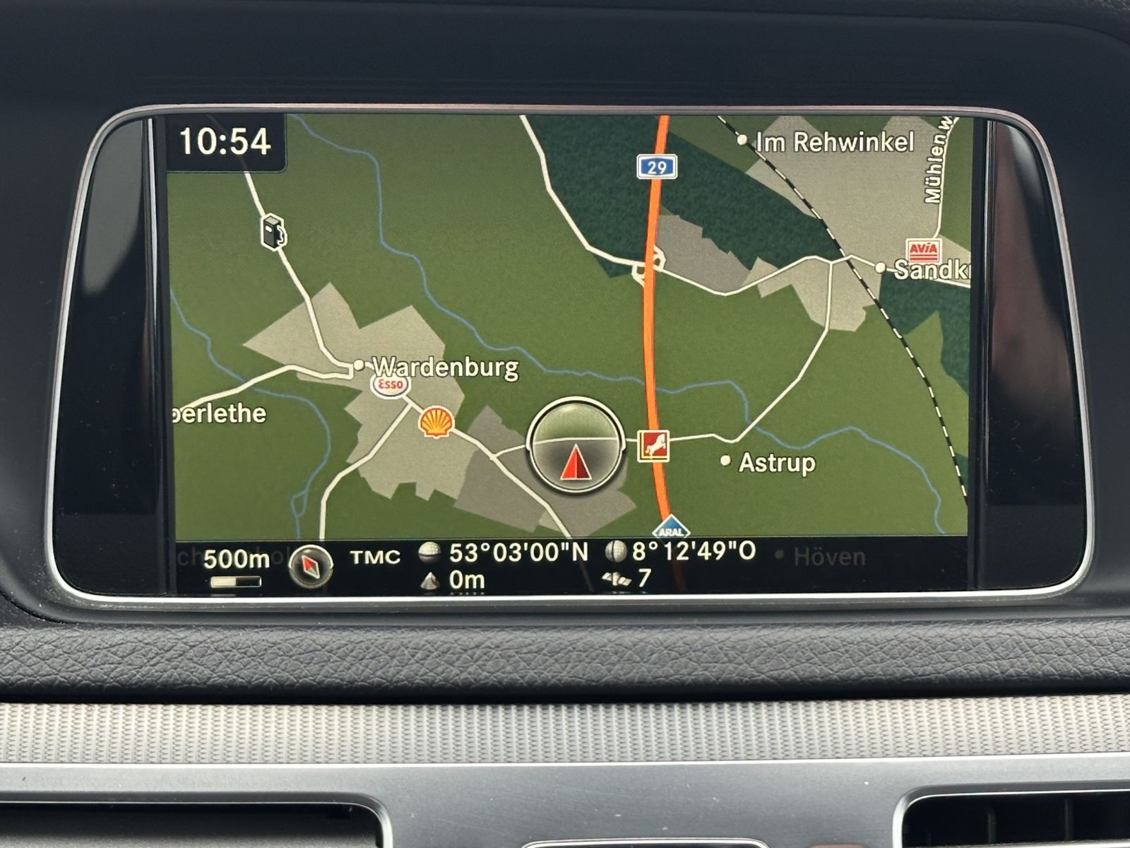 Fahrzeugabbildung Mercedes-Benz E 350 BlueTec 4Matic AMG-Line NAV+LED+PANO+SPURH
