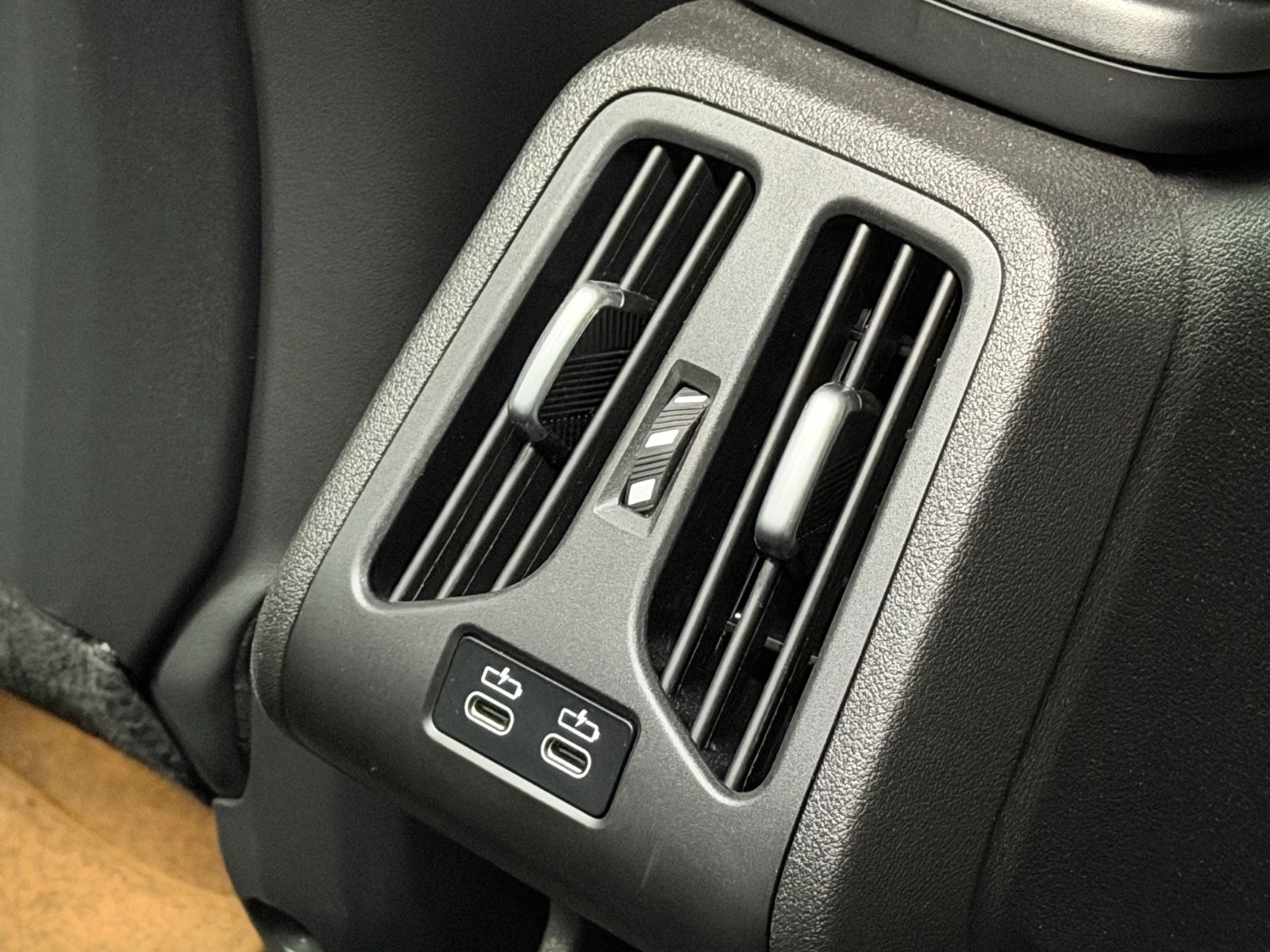 Fahrzeugabbildung BMW X2 M35 i xDrive|M-SPORT PRO|NAVI|HEAD-UP|21 ZOLL