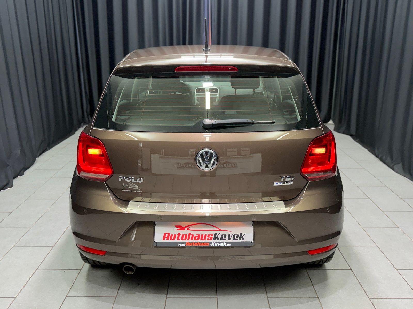 Fahrzeugabbildung Volkswagen Polo V Highline BMT/Start-Stopp|KLIMA|PDC|1-HD