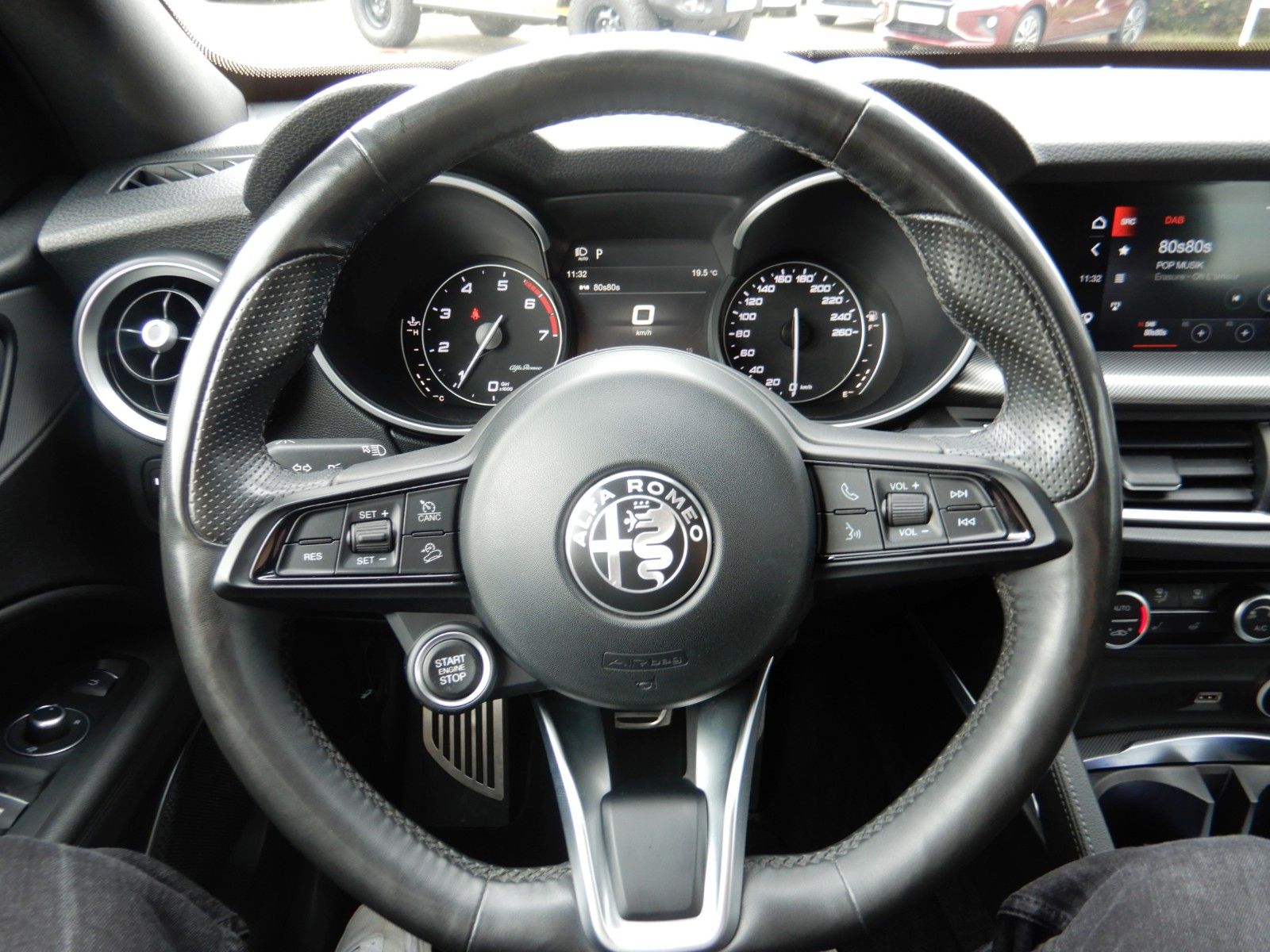 Fahrzeugabbildung Alfa Romeo Stelvio 280 PS Veloce Q4 Pano Navi Leder 20 Zoll