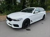 BMW 530d xDrive Touring  M Sportpaket  - BMW 530: Sportpaket 530d M