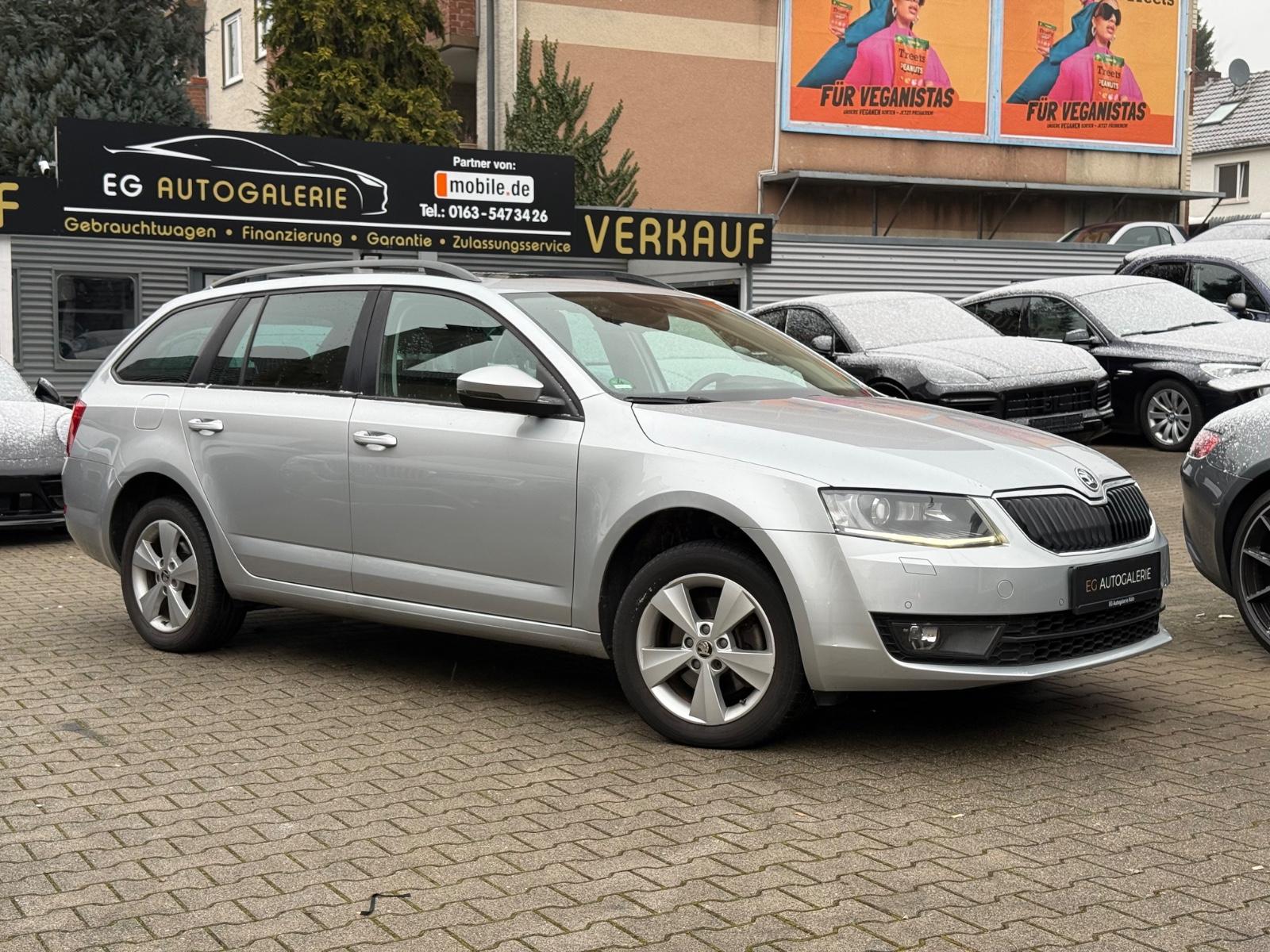Skoda Octavia Combi Elegance 4x4*PANO*Temp.*Kamera*