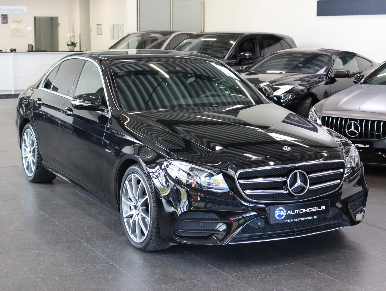 Fahrzeugabbildung Mercedes-Benz E 220 d Sportstyle Edition AMG Line*Widescreen
