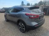 Nissan Qashqai 1.6 DIG-T 163 2WD 6 M/T Tekna+ - Nissan Qashqai mit Benzin-Antrieb: Geländewagen, 1.6
