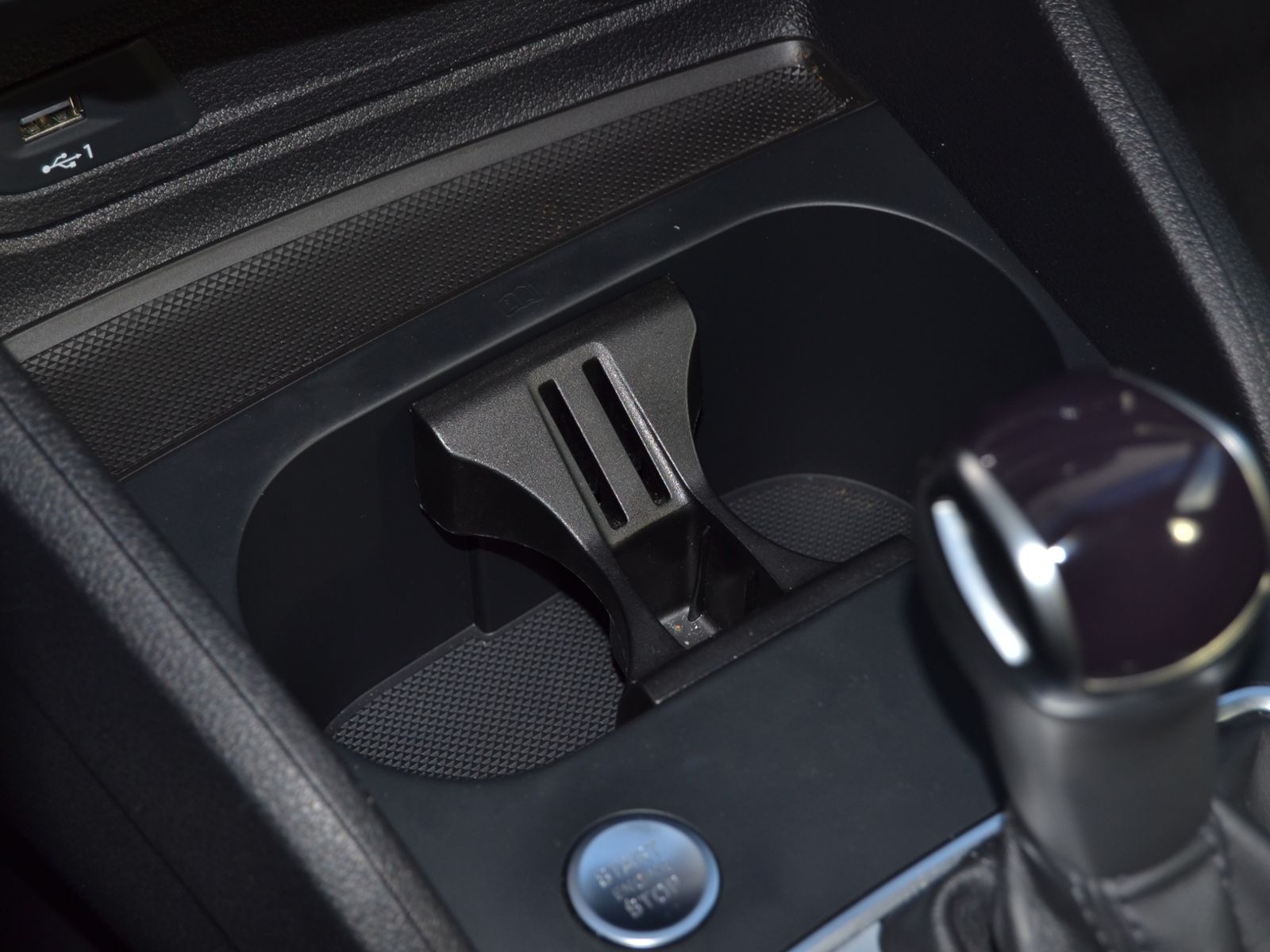 Q2 35 TFSI S-tronic Advanced AHK/MATRIX-LED/RFK/