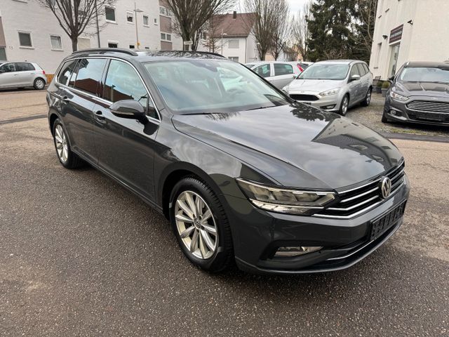 Volkswagen Passat Variant Business/Automatik/Navi/LED/1.Hd