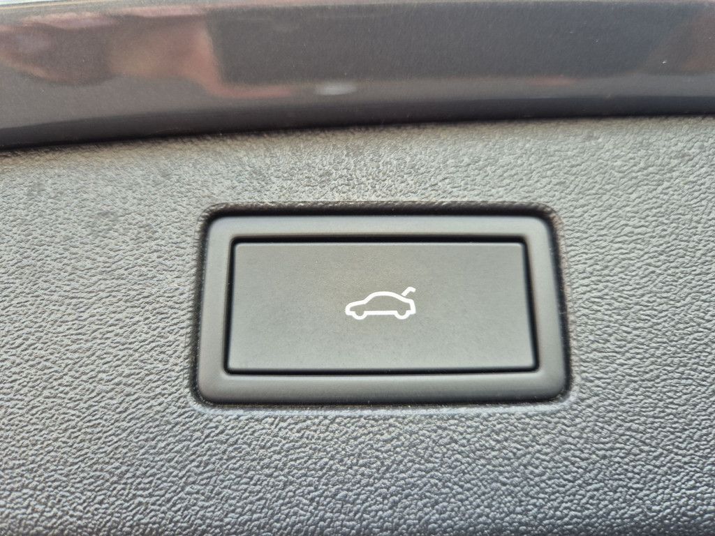 Tiguan 2.0 TDI 4Motion R-Line *DSG*MATRIX*AHK*ST
