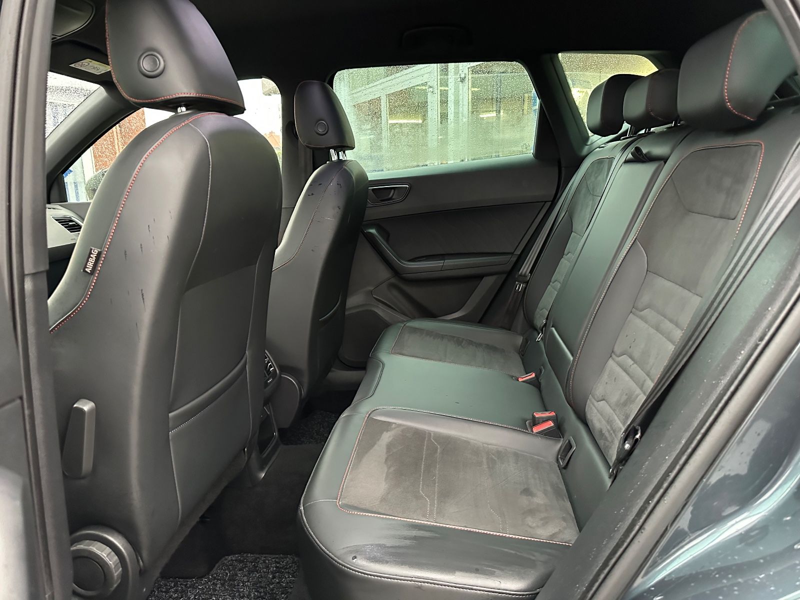 Fahrzeugabbildung SEAT Ateca 2.0 TDI FR DSG AHK/Navi/Dinamica/Beats