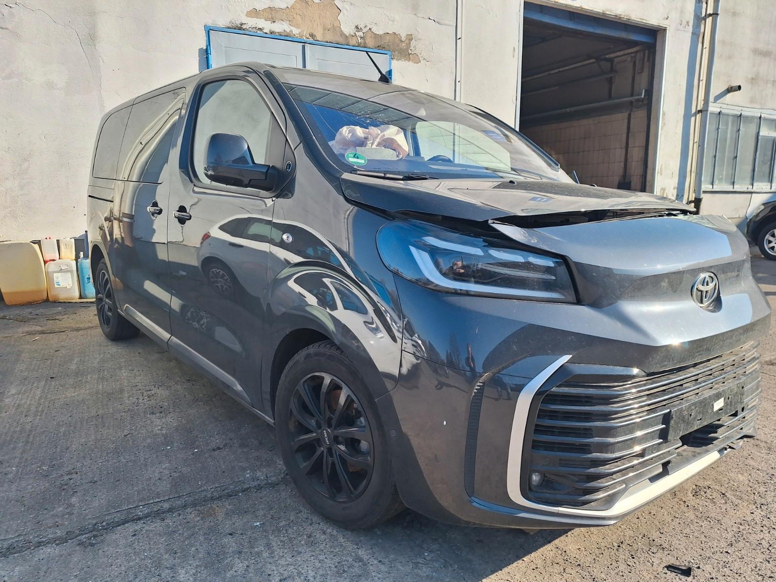 Toyota Proace (Verso) 2,0-l-D-4D 130kW L1 Lounge Auto