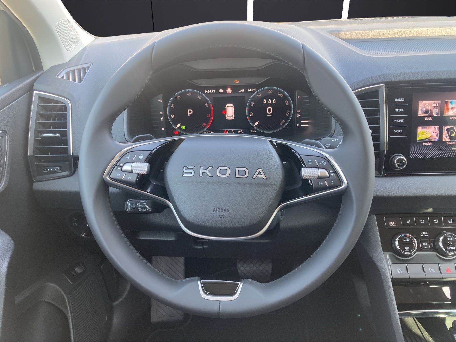 Fahrzeugabbildung SKODA Karoq TOUR TSI DSG LED, AHZV, Digital Cockpit