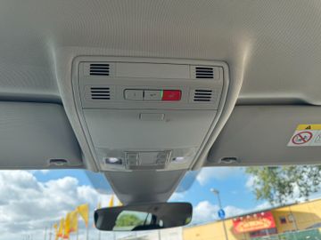 Volkswagen Tiguan - 12