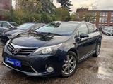Toyota Avensis 2.2 Kombi Executive*PDC*AHK*Navi*Kamera* - Toyota Avensis in Frankfurt (Main)