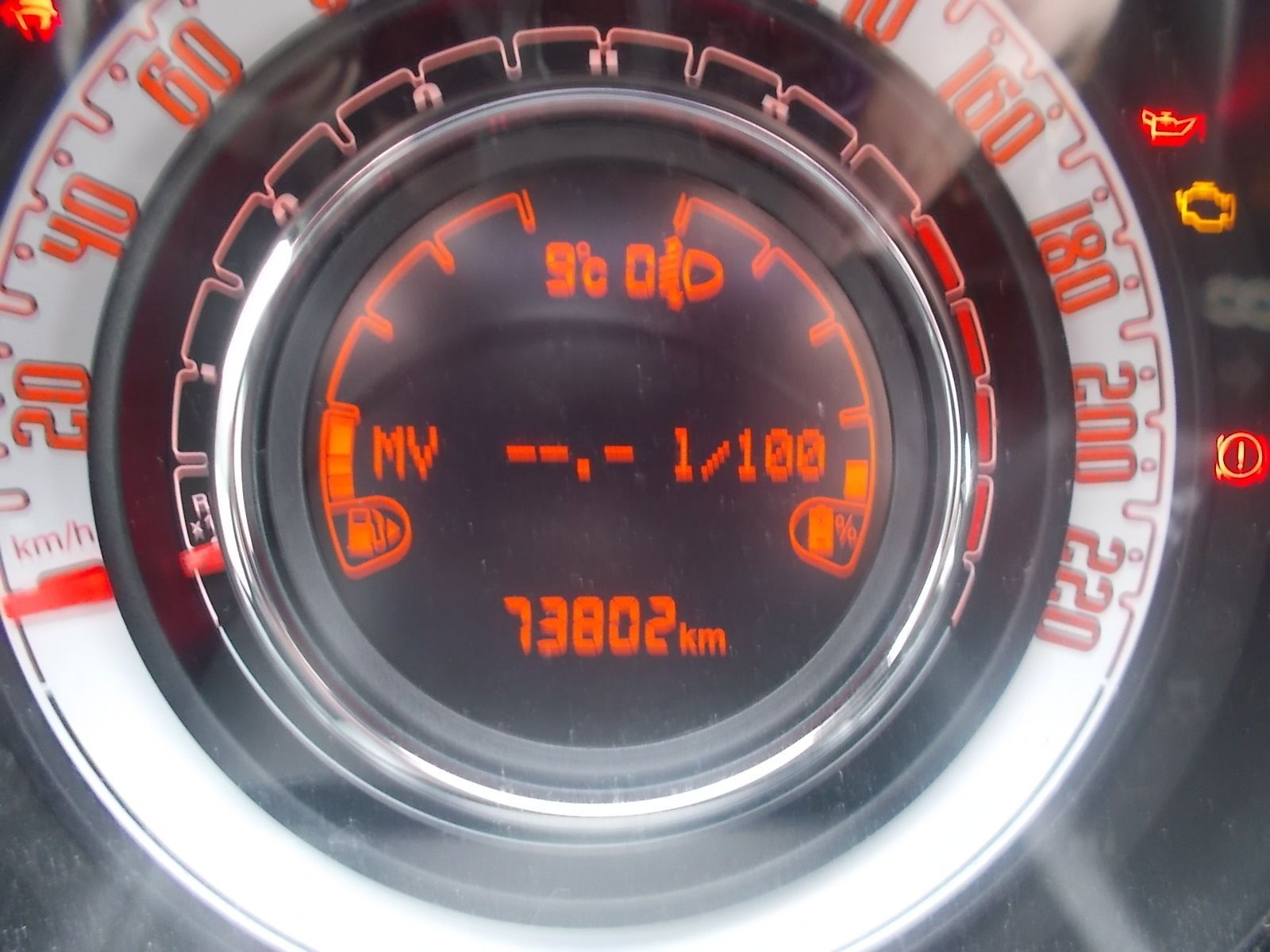 Fahrzeugabbildung Fiat 500 Lounge 1.0 Hybrid