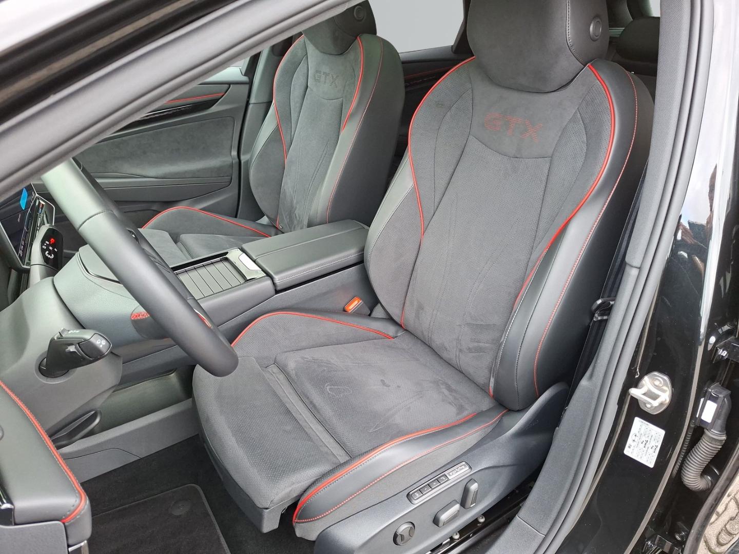 Volkswagen ID.7 Tourer GTX 4Motion *AHK*NAVI*KAMERA*PANO*DC