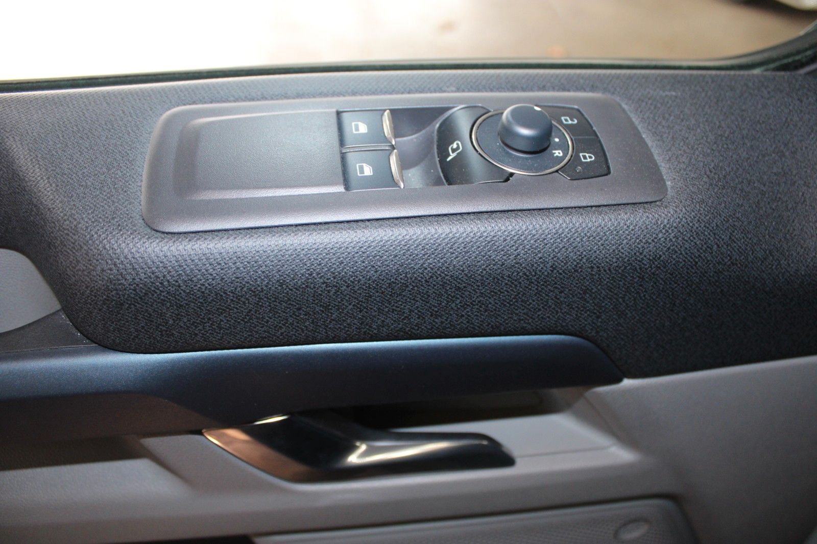 Fahrzeugabbildung Ford NUGGET L1 Active MARKISE + Aufstelldach SOFORT
