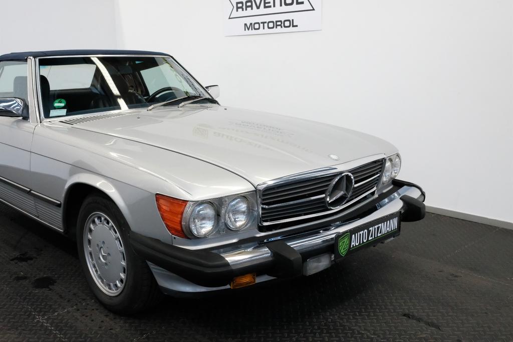 Mercedes-Benz SL 560