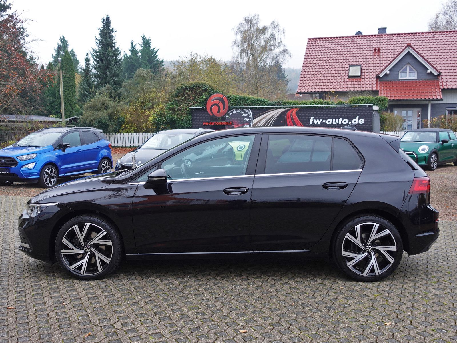 Fahrzeugabbildung Volkswagen Golf 2.0 TSI DSG 4MOTION Style IQ.Light Assist.