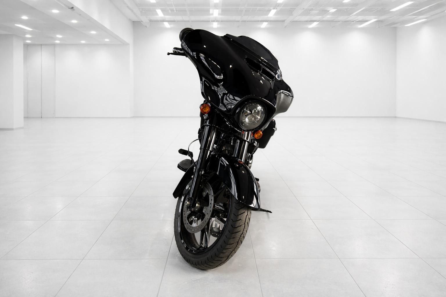 Harley-Davidson Street Glide 107