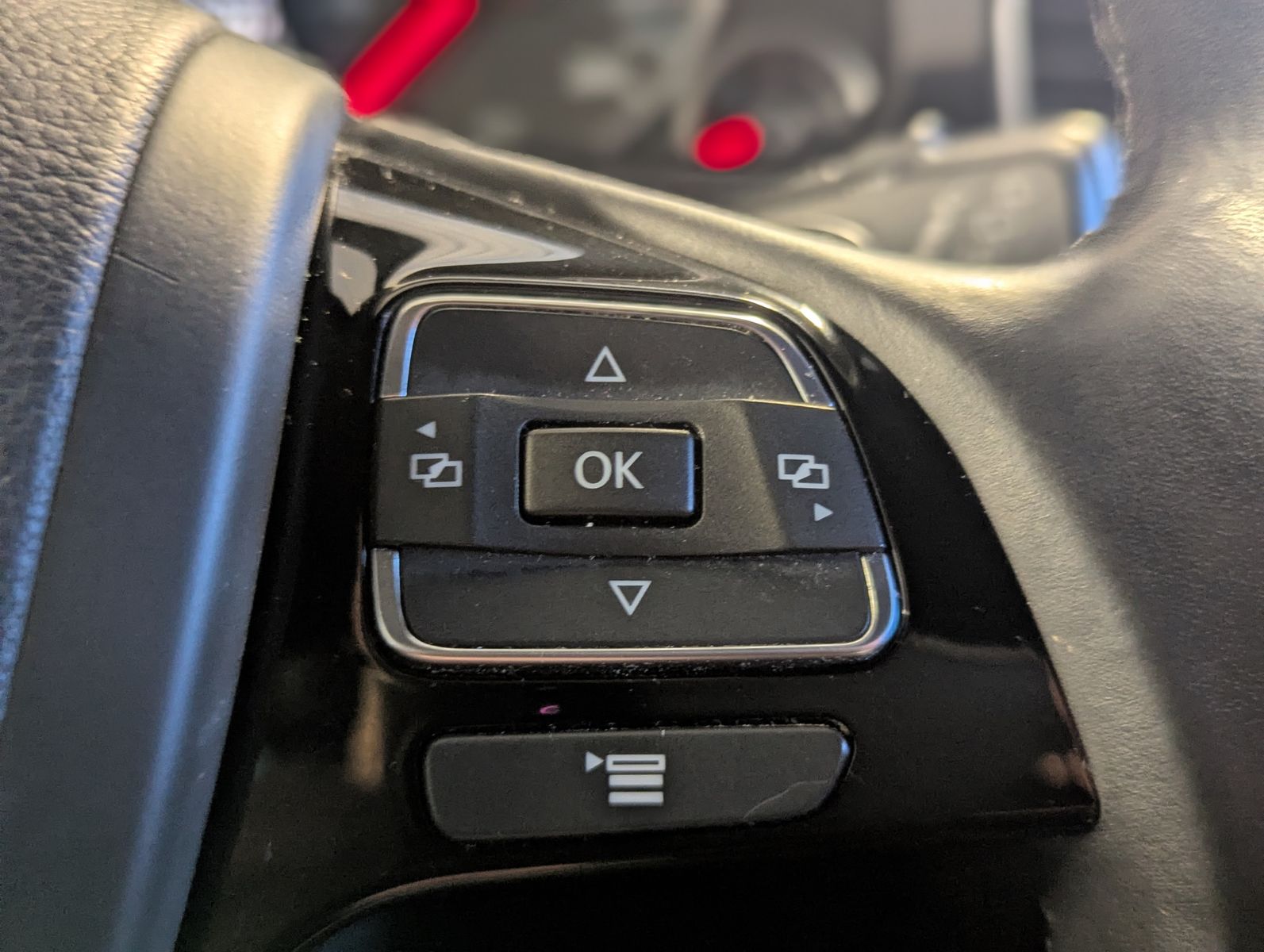 VW Touareg V6 3.0TDI Luft Leder AHK ACC Cam 20" - Image 29