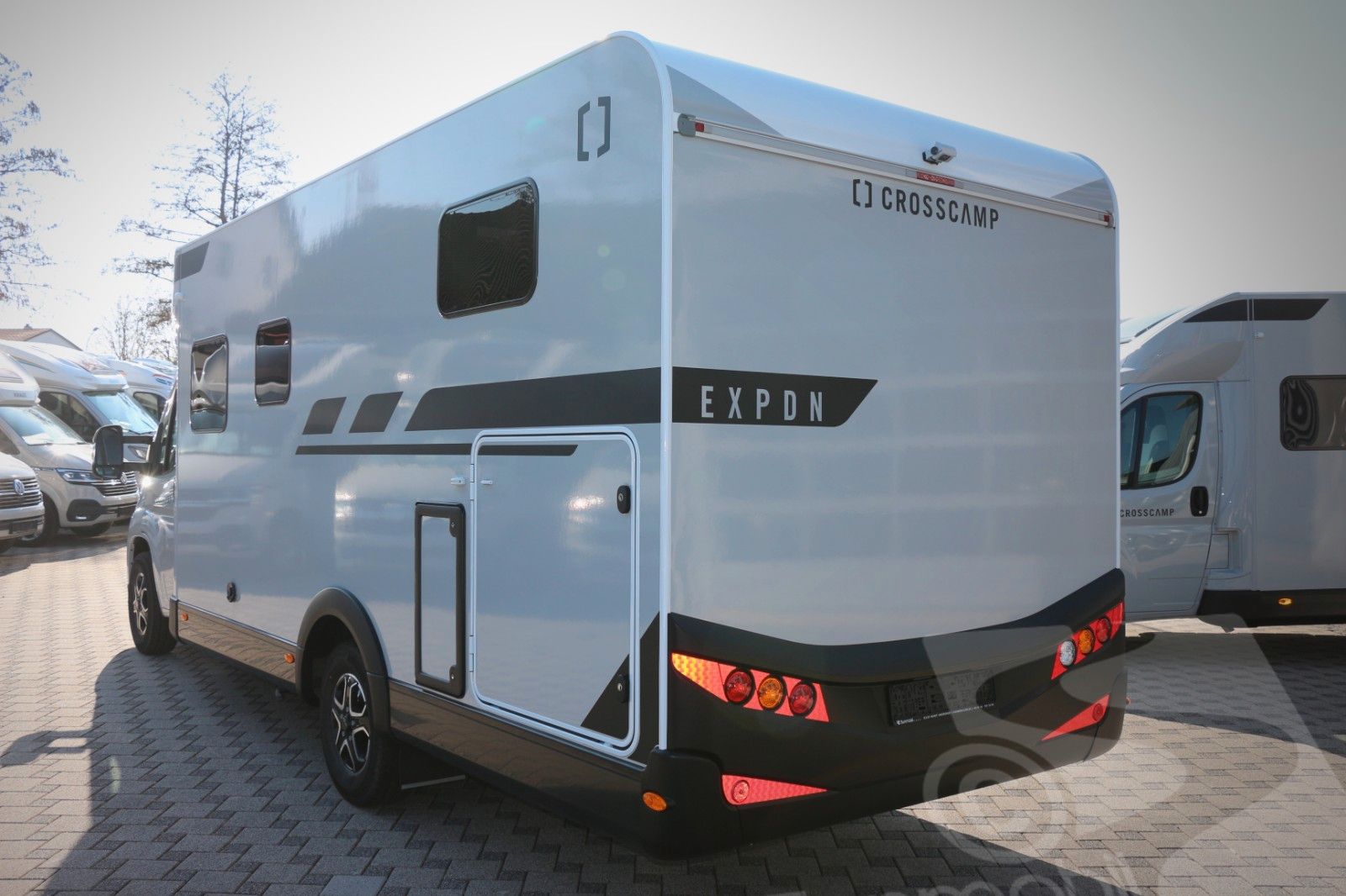 Fahrzeugabbildung Crosscamp EXPDN 7.4 E Peugeot Automatik