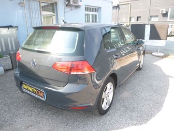 Volkswagen Golf - 12