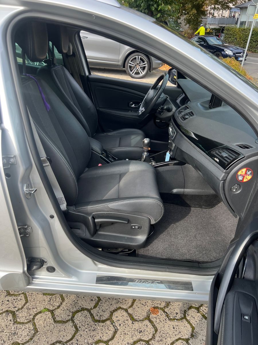 Fahrzeugabbildung Renault Megane III Grandtour BOSE Edition *KAMERA*