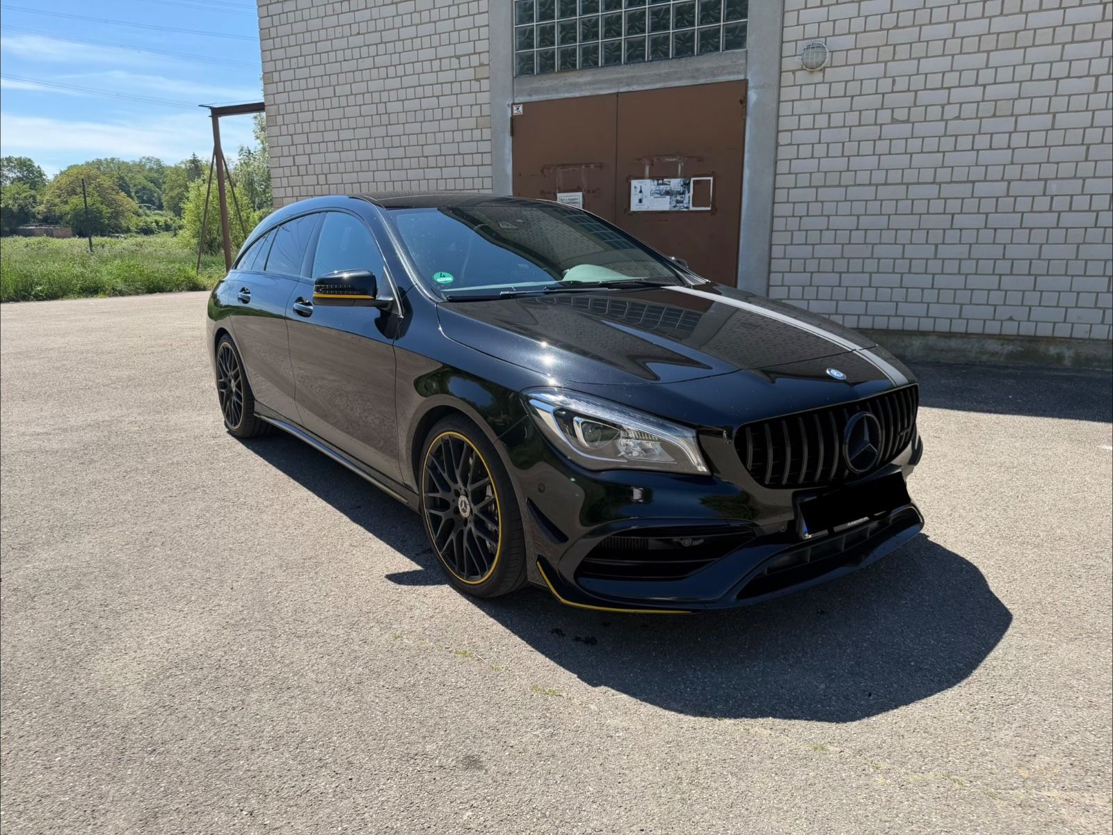MERCEDES-BENZ CLA 45 AMG Shooting Brake Mercedes-AMG CLA 4...