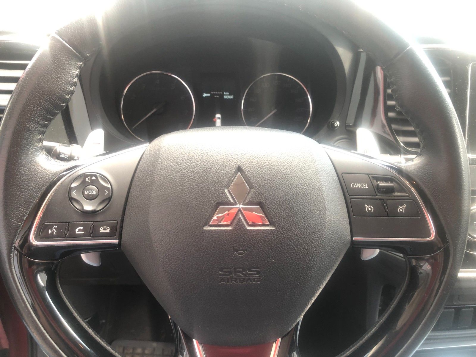 Fahrzeugabbildung Mitsubishi Outlander Edition 100 2WD Hagelschaden
