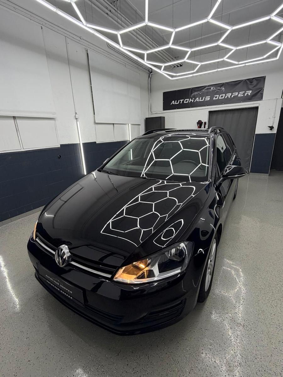 Volkswagen Golf VII 1.6 TDI Variant Comfortline AHK NAVI BT