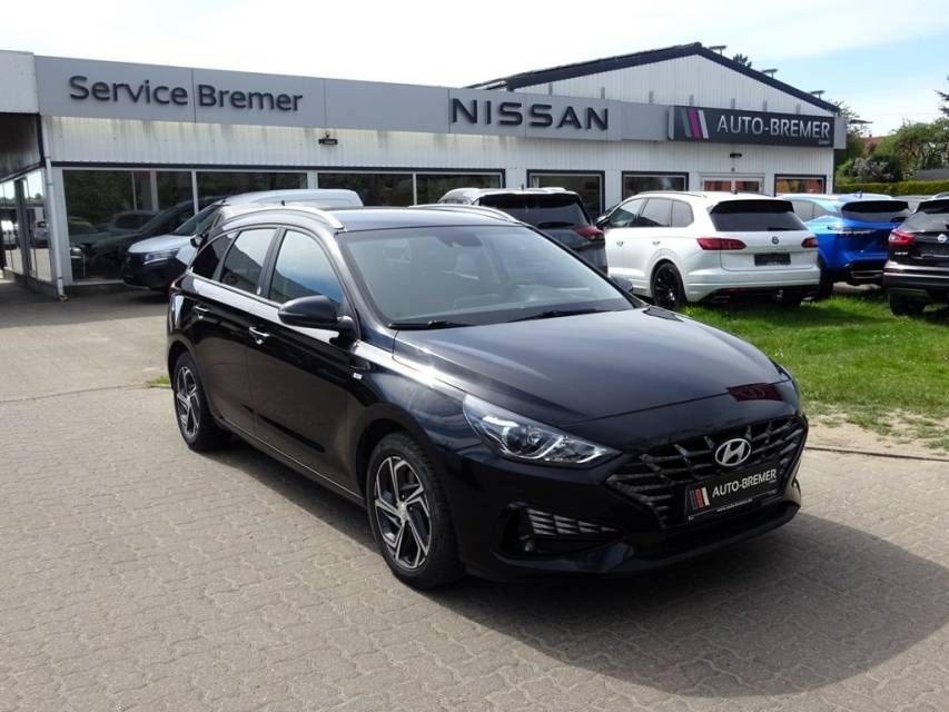 Fahrzeugabbildung Hyundai i30 Kombi 1,5 T-GDI 48V-Hybrid Edition 30