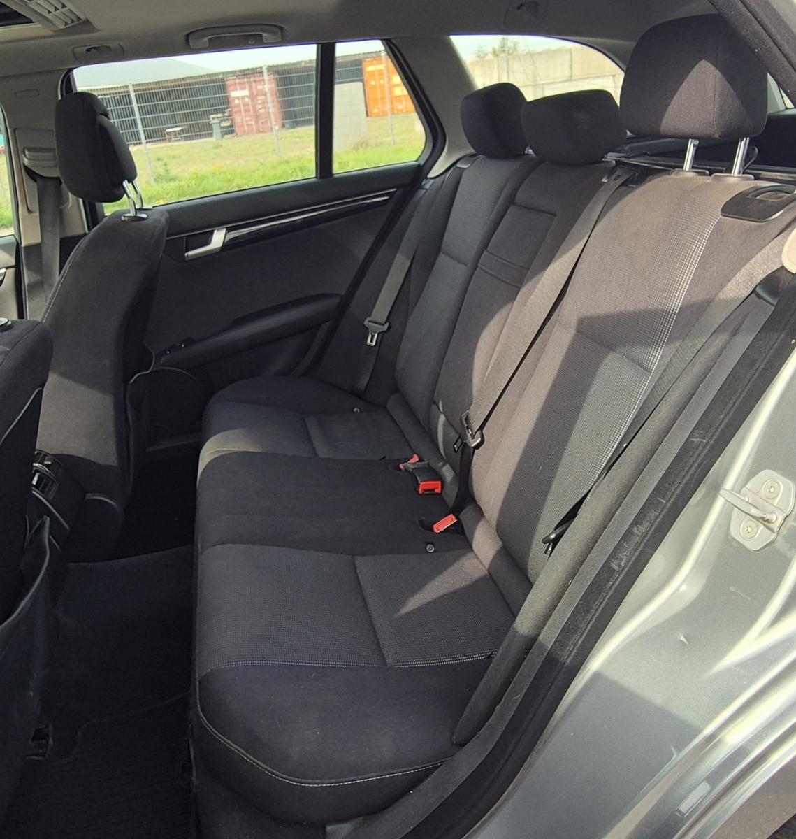 Mercedes-Benz C250 2012 — photo 12