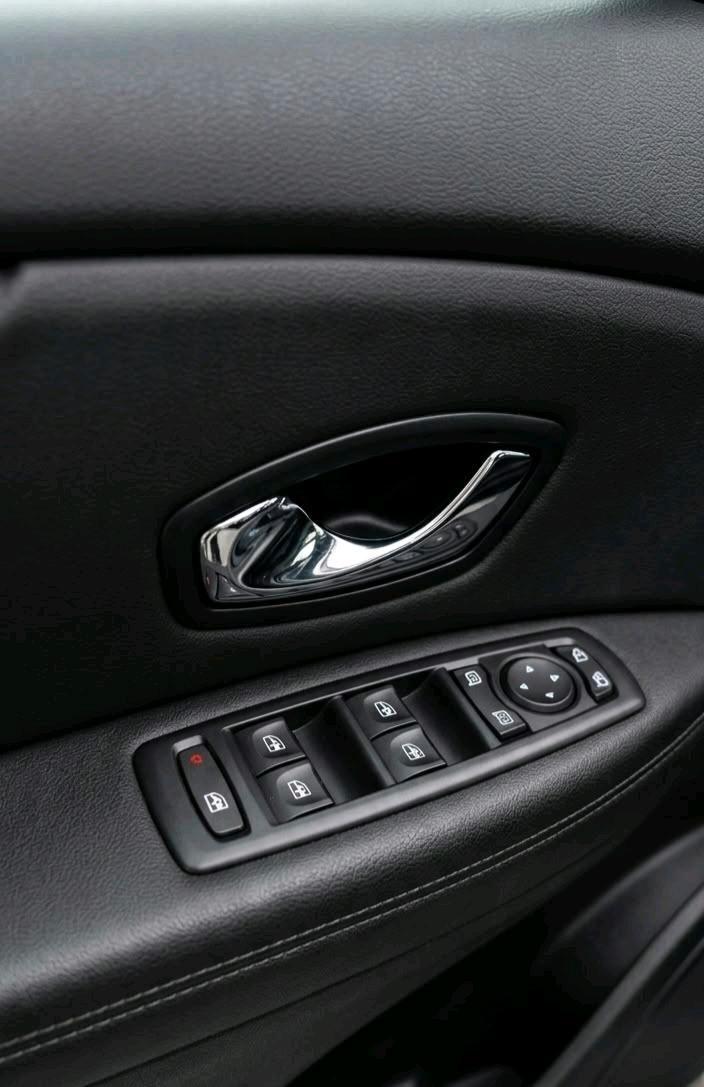 Renault Megane 2012 — photo 14